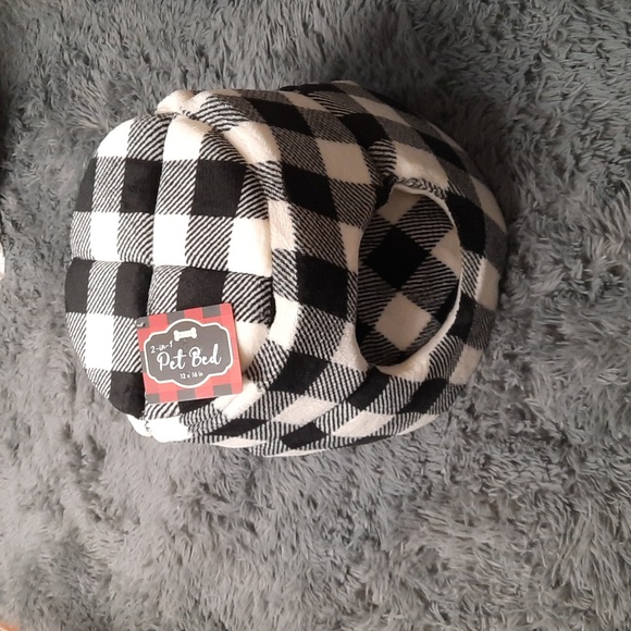 TWO way pet bed for cats or small dogs - Picture 1 of 7